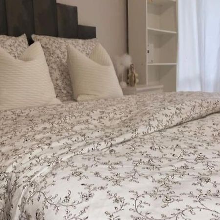 Les Grenats Apartment Конфлан-Сент-Онорин Екстериор снимка
